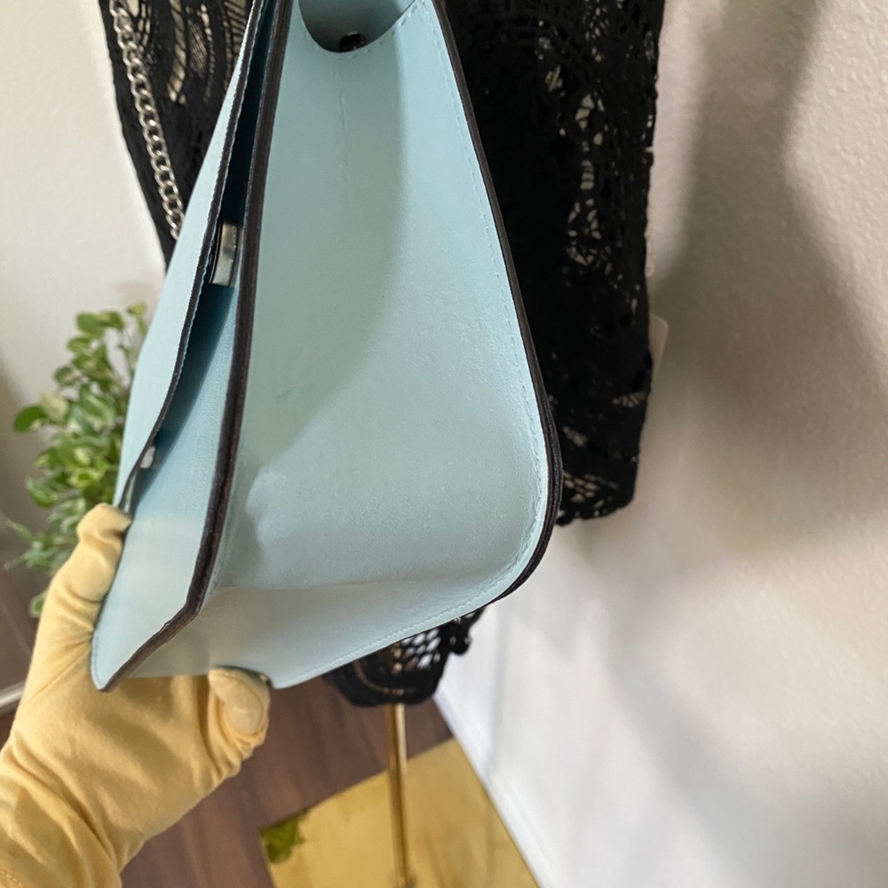 Curve Made In Italy Chain Crossbody Purse Blue - Picture 5 of 14